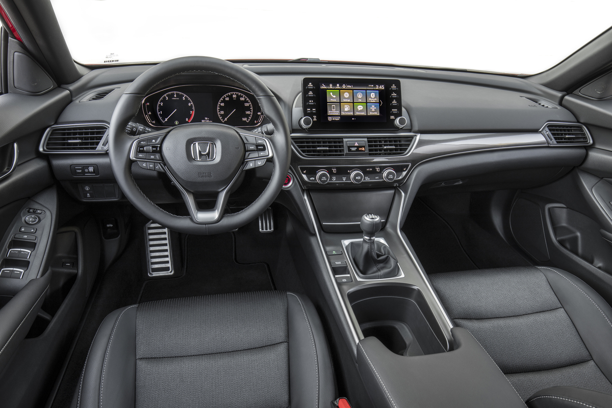 2018 Honda Accord Sport 2.0T, interior con transmisión manual